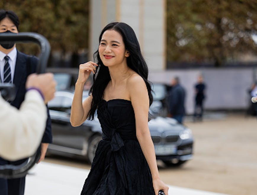 Jisoo assiste au défilé Dior printemps-été 2023 lors de la Fashion Week de Paris