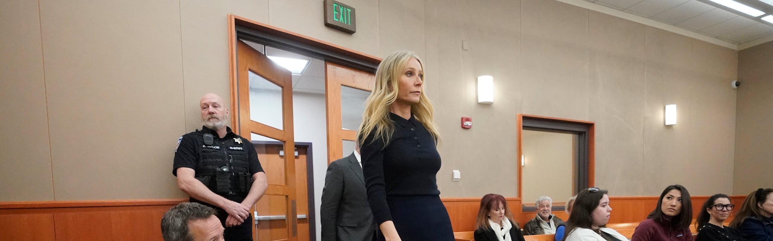 Gwyneth Paltrow dans la salle d'audience lors du procès concernant un accident de ski en 2016 dans l'Utah.