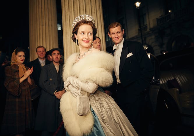 Claire Foy et Matt Smith dans le rôle de la reine Elizabeth II et du prince Philip dans la première saison de "The Crown" © Netflix