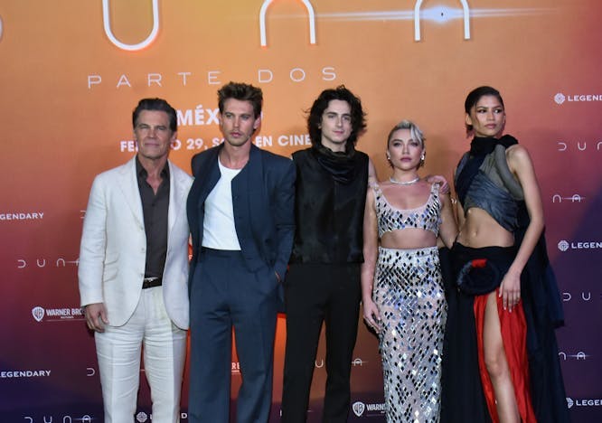 photocall attends international celebrities international star showbiz film entertainment dune part two celebrity stars american stars dune photocall posses arrivals premiere mexico city fashion adult female person woman necklace male man glove