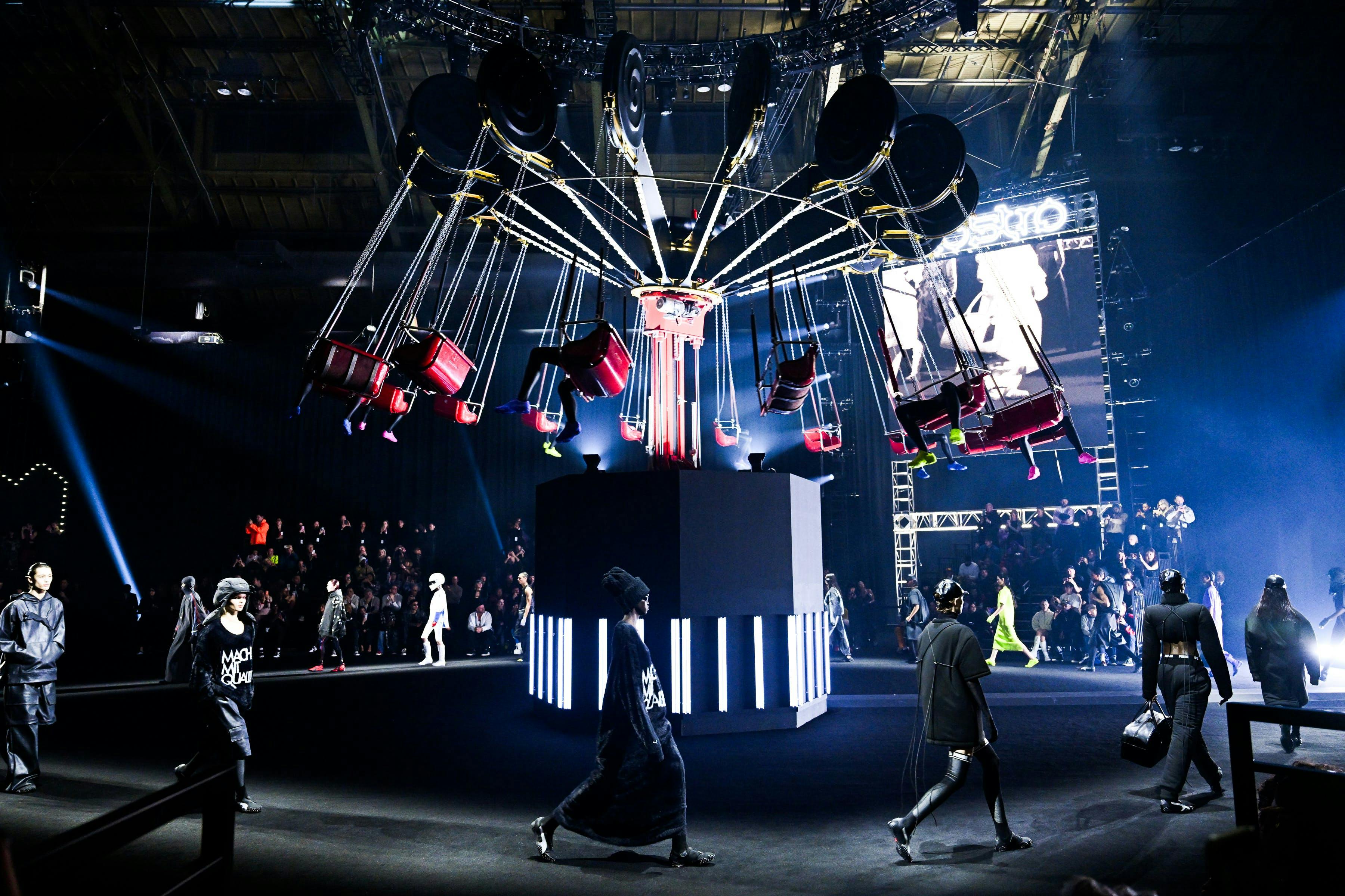 horizontal, **puma** manhattan lighting stage concert crowd person handbag shoe people group performance urban