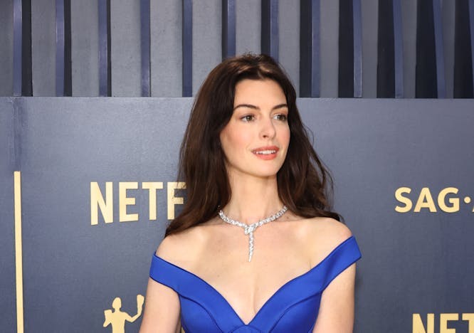 Anne Hathaway aux SAG Awards 2024. © Getty Images