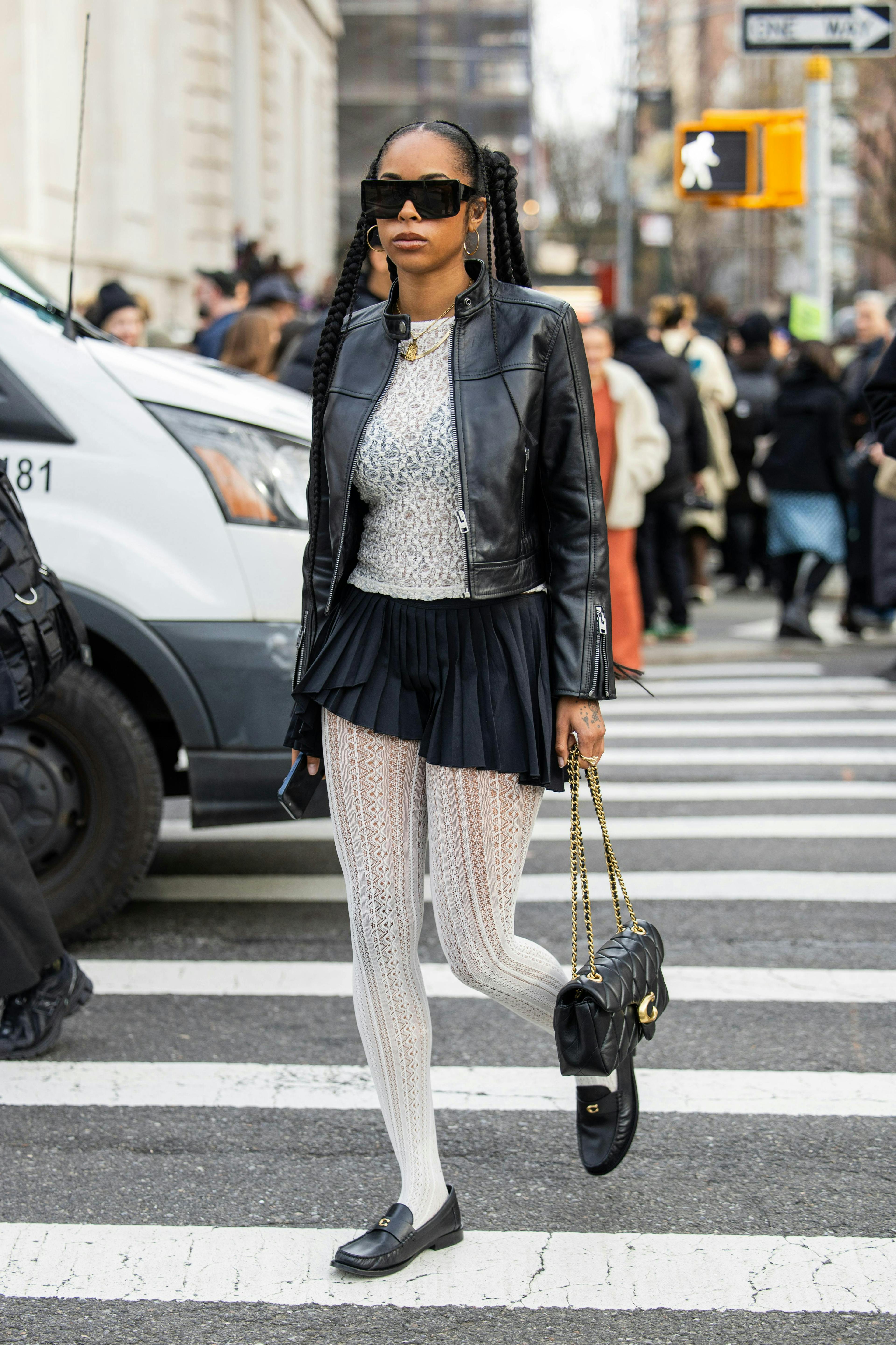 Street style lors de la Fashion Week de New York. © Getty Images