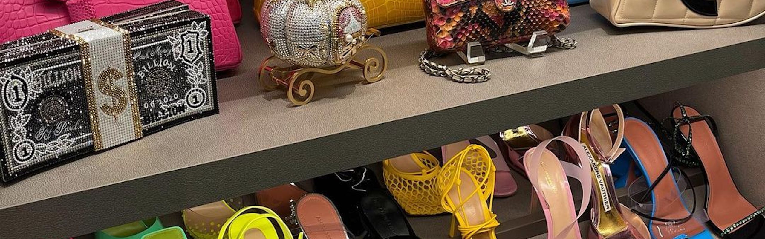 Les accessoires de Kylie Jenner. © Instagram @kyliejenner